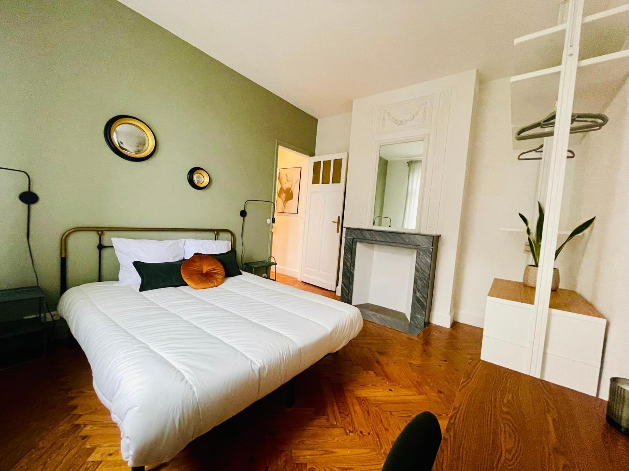 Le 52 - Appartement Haut De Gamme Plein Centre Lille - Parking 외부 사진